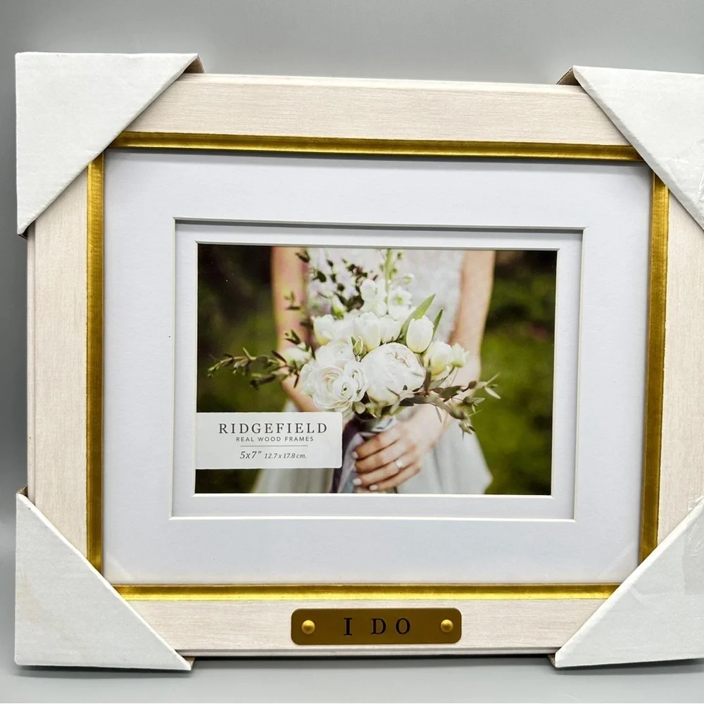 👉 NWT I Do Wedding Real Wood Gold and White Photo Frame Size 5 X 7
